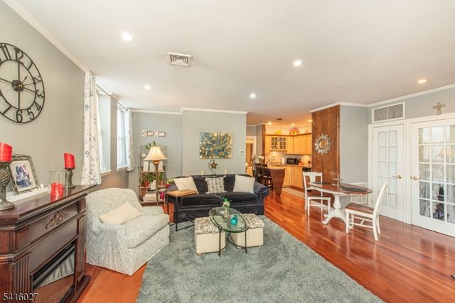 124 E Main St 215, Denville Twp., NJ 07834