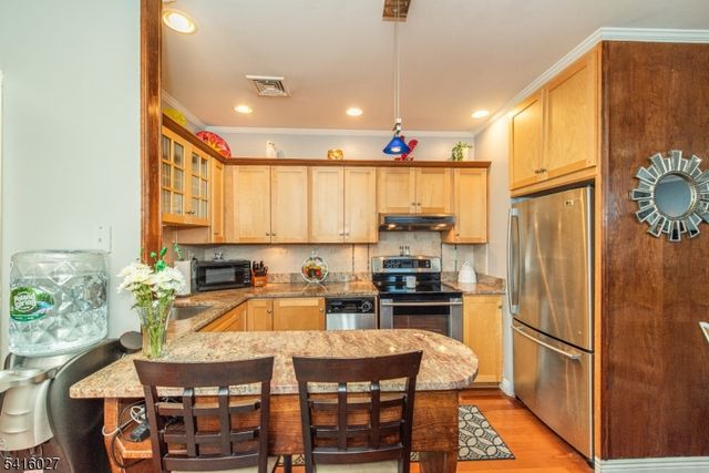 124 E Main St 215, Denville Twp., NJ 07834