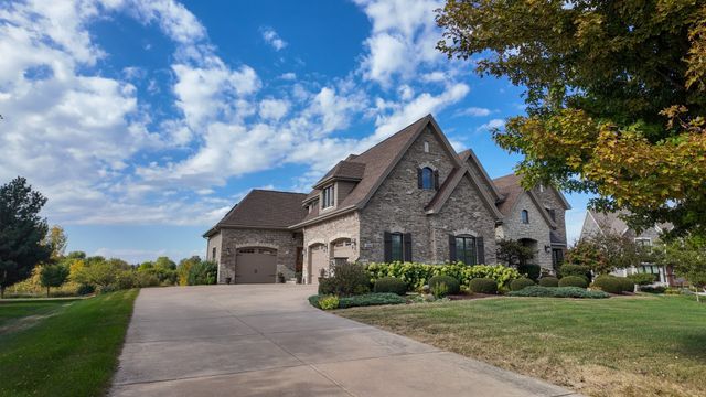 7542 Thornhill Court, Yorkville, IL 60560