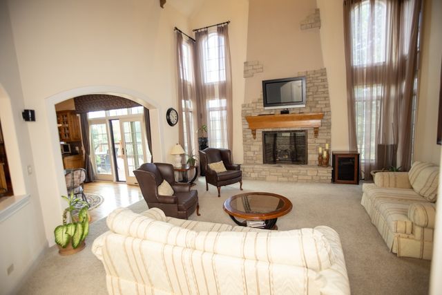 7542 Thornhill Court, Yorkville, IL 60560
