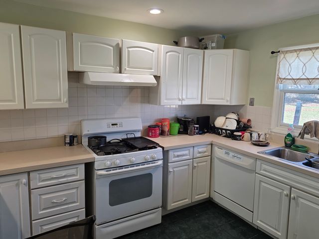 410 Aster Lane, Hoffman Estates, IL 60169