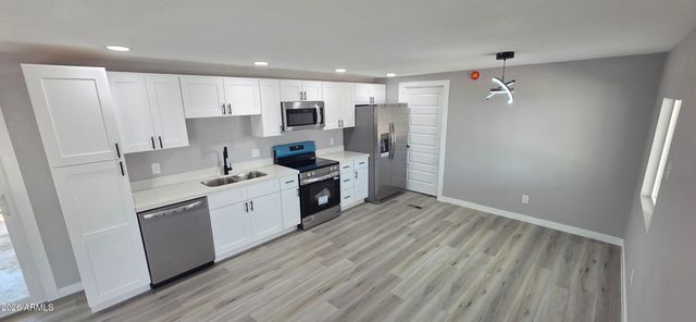 17237 N 66TH Avenue, Glendale, AZ 85308