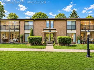 18451 University Park Drive, Livonia, MI 48152