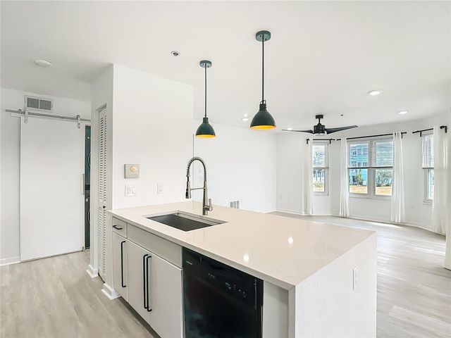 5722 BISCAYNE COURT 103, New Port Richey, FL 34652