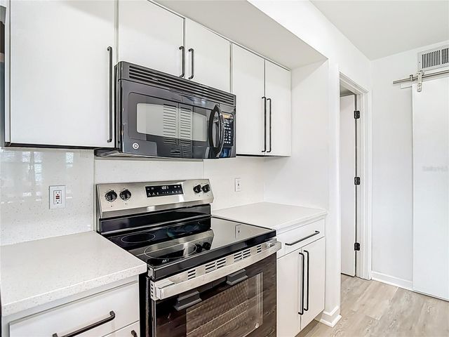 5722 BISCAYNE COURT 103, New Port Richey, FL 34652