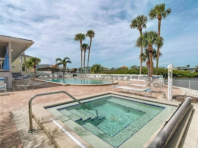 5722 BISCAYNE COURT 103, New Port Richey, FL 34652