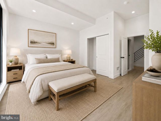330 CARSON ST, Philadelphia, PA 19128