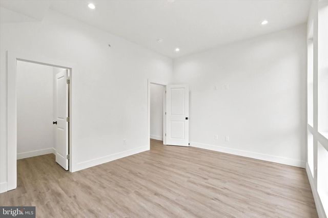 330 CARSON ST, Philadelphia, PA 19128
