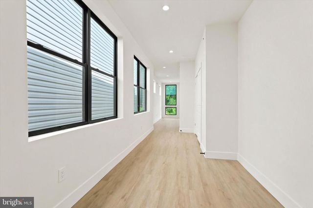 330 CARSON ST, Philadelphia, PA 19128