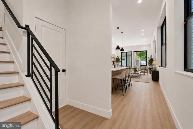 330 CARSON ST, Philadelphia, PA 19128