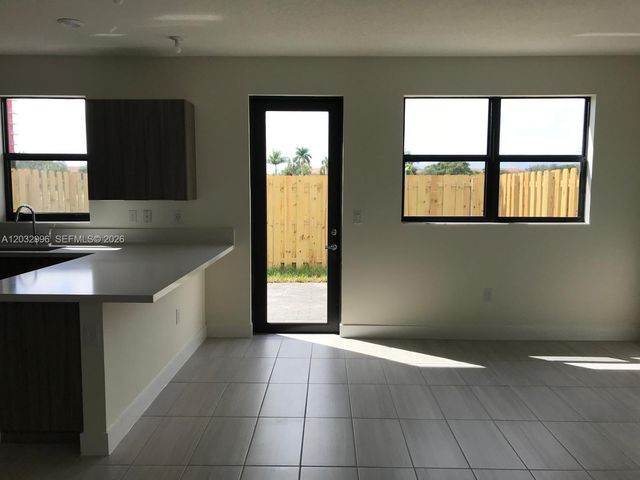 8102 NW 105th Court 8102, Doral, FL 33178