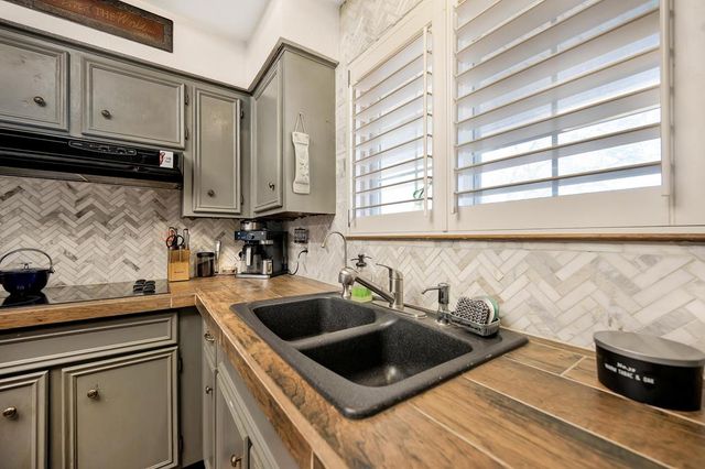 4005 S County Rd 1184, Midland, TX 79706