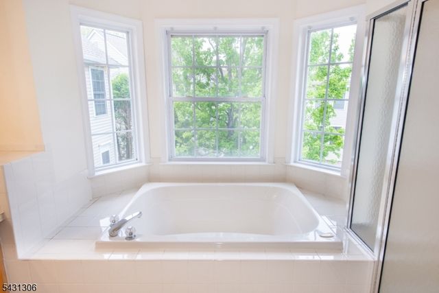 148 Arrowgate Dr, Randolph Twp., NJ 07869
