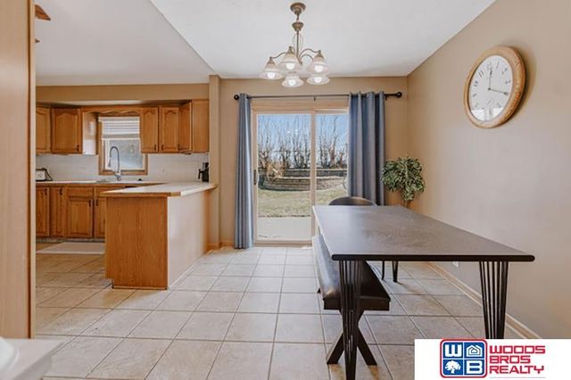 5129 S 94th Avenue, Omaha, NE 68127