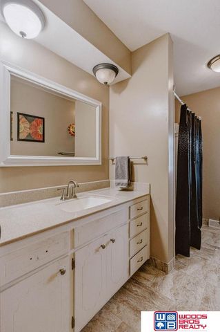 5129 S 94th Avenue, Omaha, NE 68127