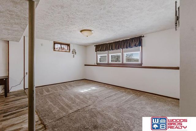 5129 S 94th Avenue, Omaha, NE 68127