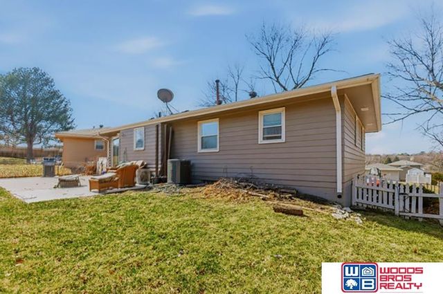 5129 S 94th Avenue, Omaha, NE 68127