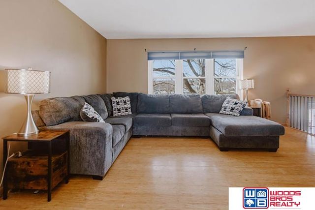 5129 S 94th Avenue, Omaha, NE 68127