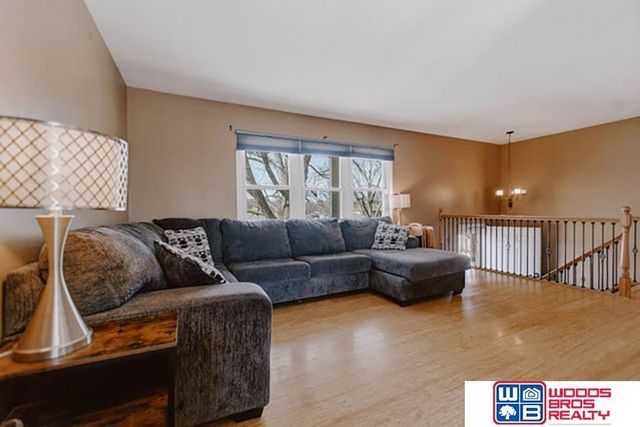 5129 S 94th Avenue, Omaha, NE 68127