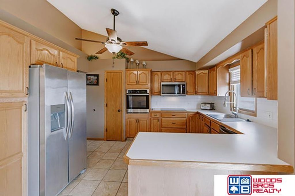 5129 S 94th Avenue, Omaha, NE 68127