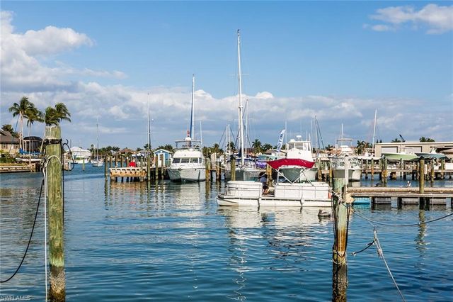 1105 Gayer WAY 202, Marco Island, FL 34145