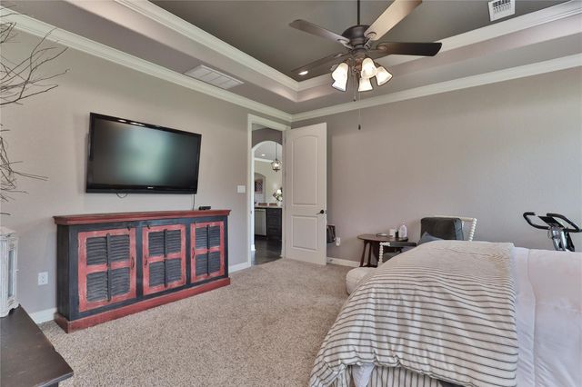 717 Rustic Oaks Drive, Angleton, TX 77515