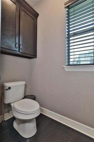 717 Rustic Oaks Drive, Angleton, TX 77515