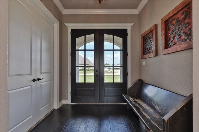 717 Rustic Oaks Drive, Angleton, TX 77515