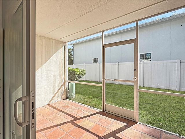 4435 1ST STREET NE 103, St Petersburg, FL 33703