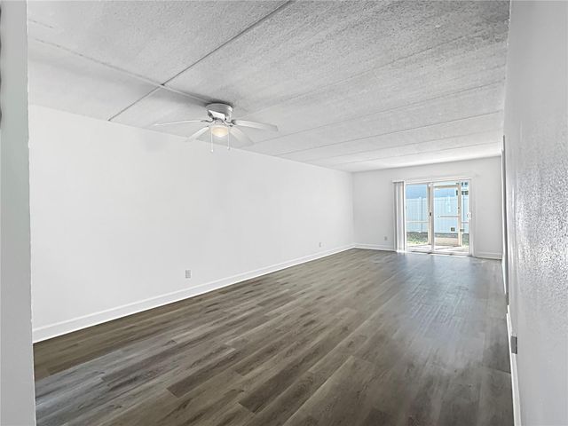 4435 1ST STREET NE 103, St Petersburg, FL 33703