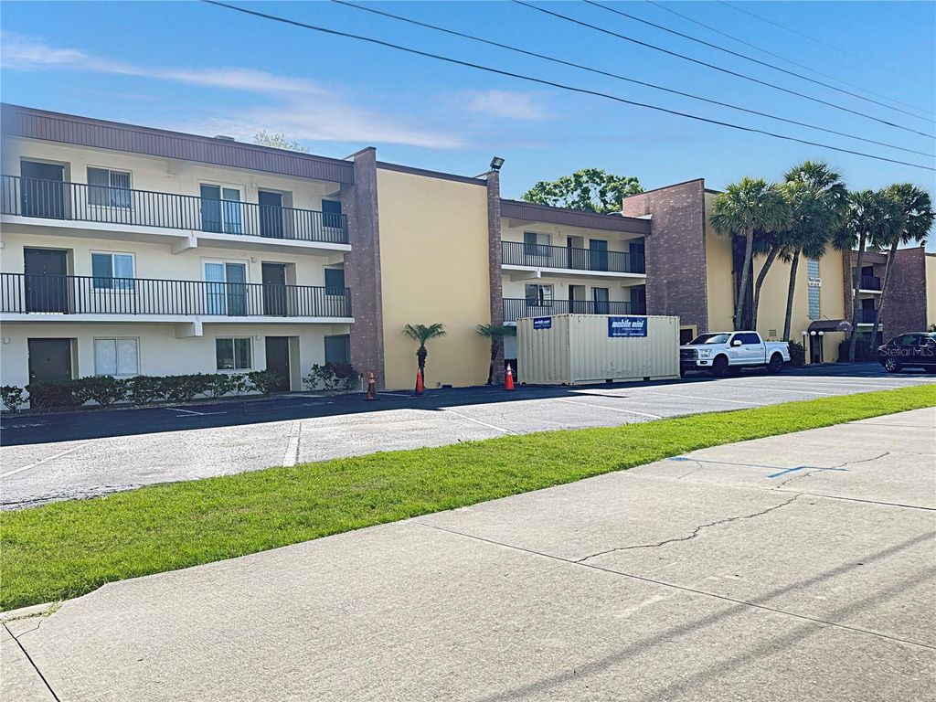 4435 1ST STREET NE 103, St Petersburg, FL 33703