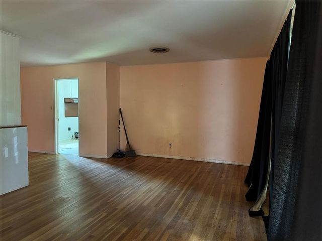 9501 Stratford Drive, Oklahoma City, OK 73120