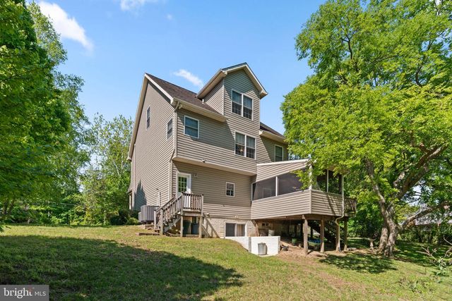 4218 SHOREHAM BEACH RD, Edgewater, MD 21037