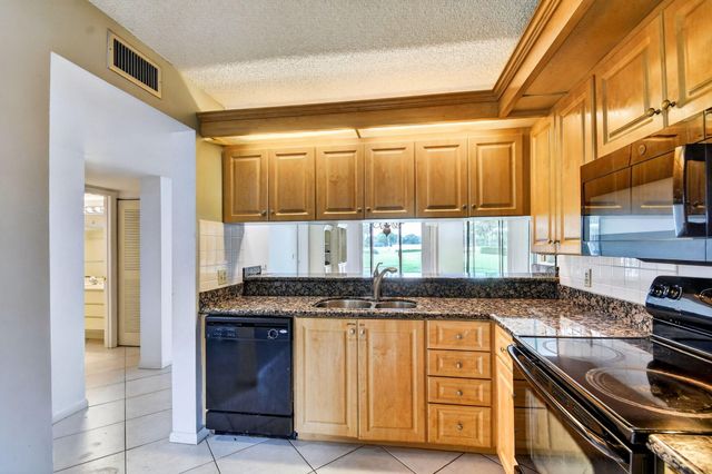 2461 Village Boulevard 101, West Palm Beach, FL 33409