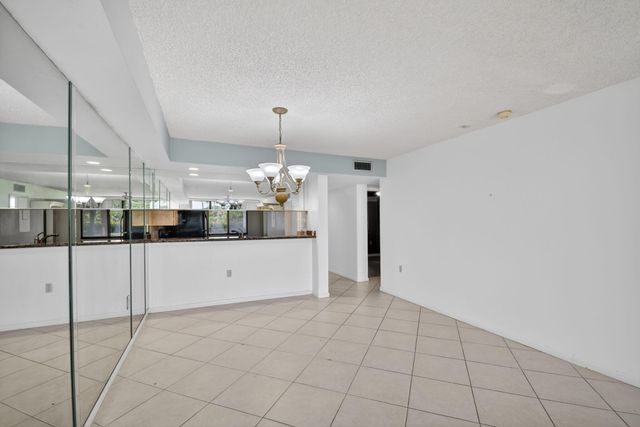 2461 Village Boulevard 101, West Palm Beach, FL 33409