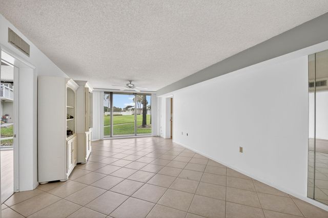 2461 Village Boulevard 101, West Palm Beach, FL 33409