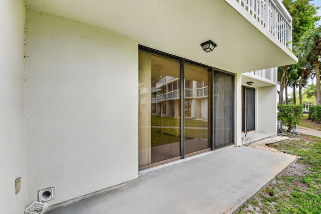 2461 Village Boulevard 101, West Palm Beach, FL 33409