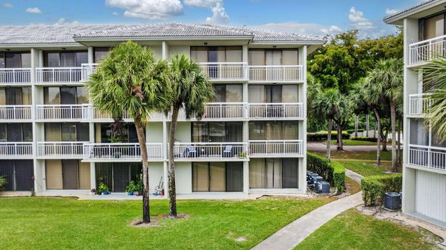 2461 Village Boulevard 101, West Palm Beach, FL 33409