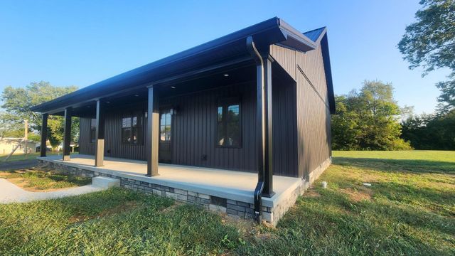 155 Airport Road, Junction City, KY 40440