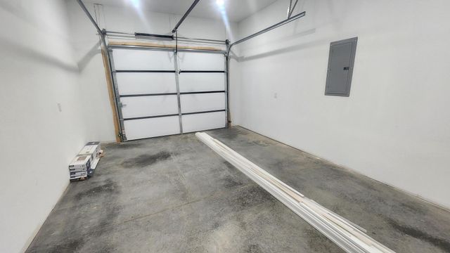 155 Airport Road, Junction City, KY 40440