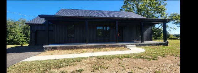 155 Airport Road, Junction City, KY 40440