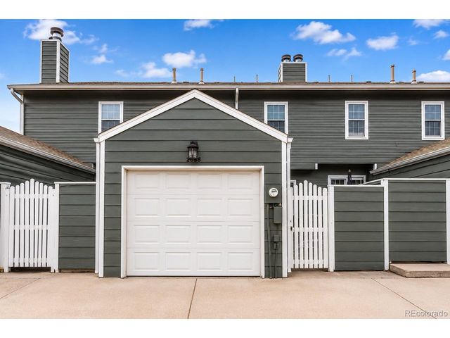 2058 S Balsam St, Lakewood, CO 80227
