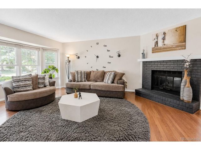 2058 S Balsam St, Lakewood, CO 80227