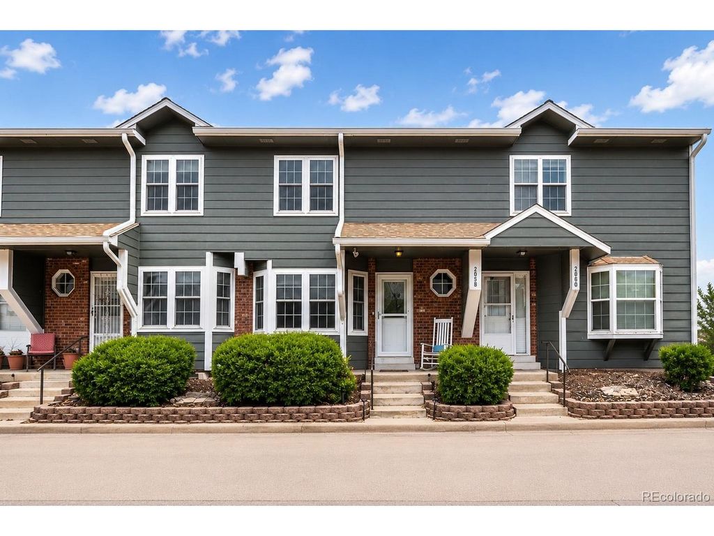 2058 S Balsam St, Lakewood, CO 80227