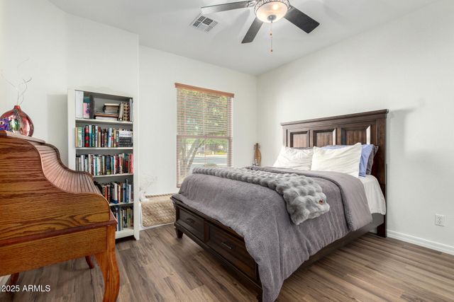 3211 E GLENEAGLE Drive, Chandler, AZ 85249