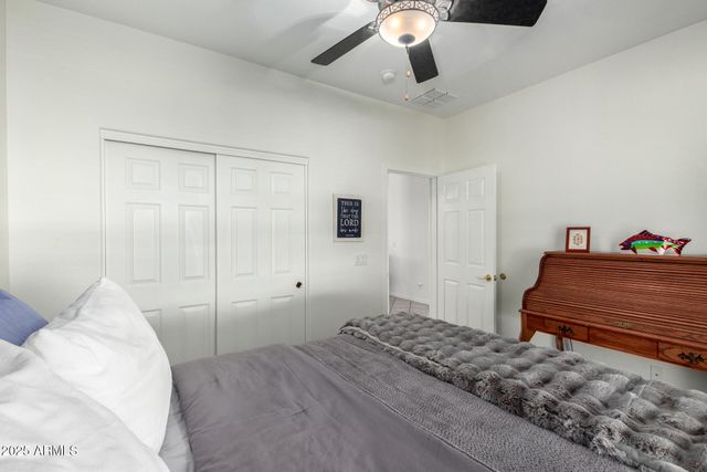 3211 E GLENEAGLE Drive, Chandler, AZ 85249