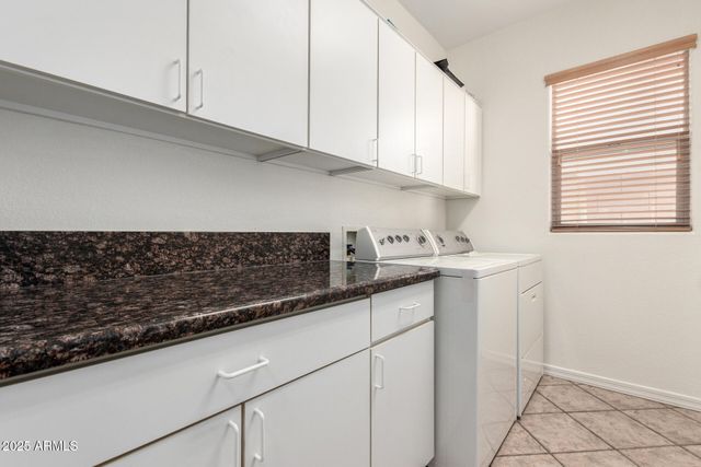 3211 E GLENEAGLE Drive, Chandler, AZ 85249