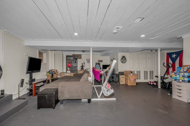 53 Westminster Ave, Haverhill, MA 01830