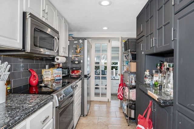 53 Westminster Ave, Haverhill, MA 01830