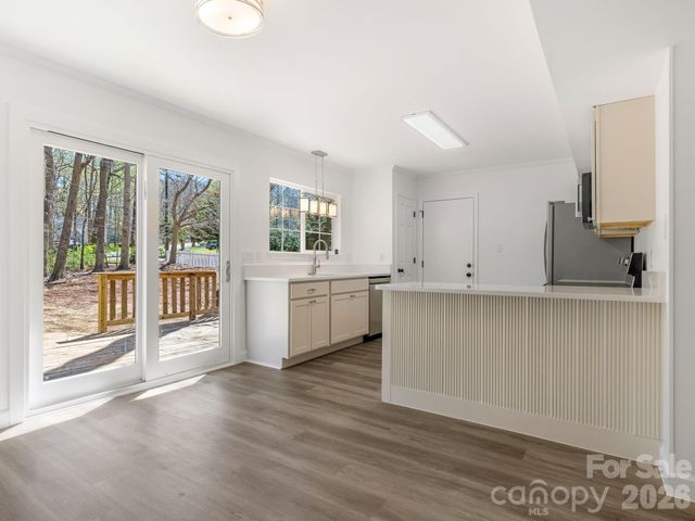 6223 Whitewater Drive, Charlotte, NC 28214